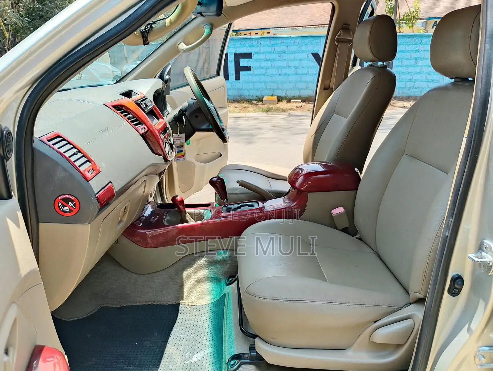 Toyota Hilux 2012 Silver