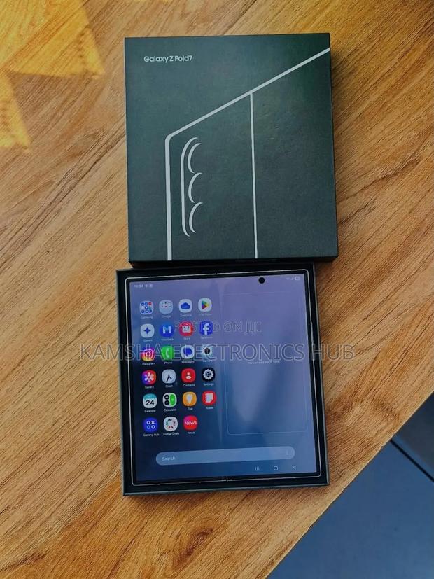 Samsung Galaxy Z Fold7 256 GB Silver - thumbnail 2