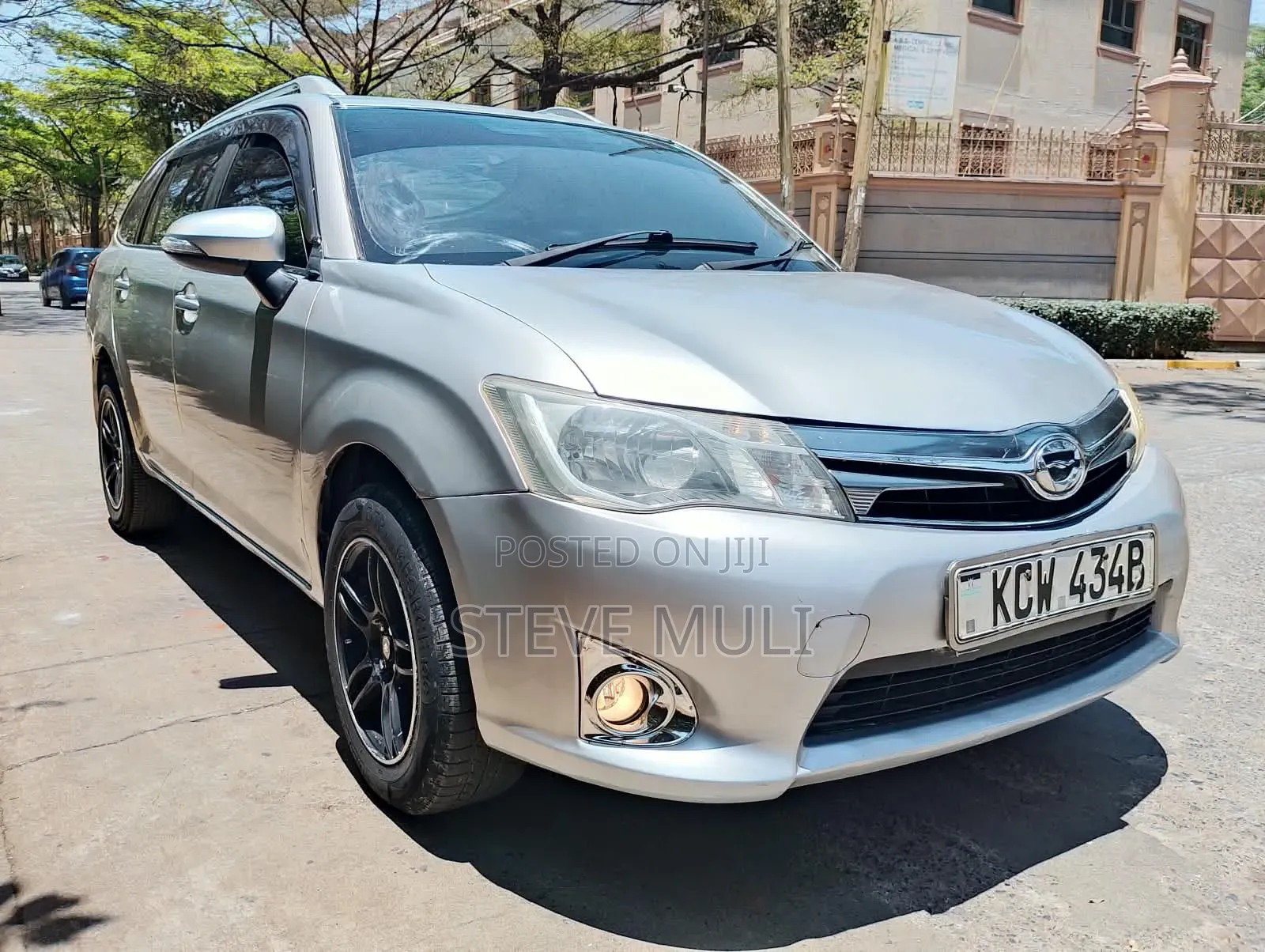 Toyota Corolla Fielder 1.5 Petrol FWD 2013 Silver