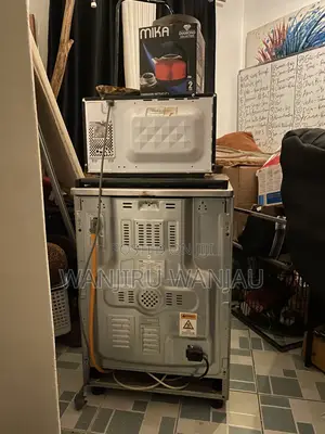 Von 3+1 Cooker (60x60) Daewoo Digital Microwave Combo – Moving Sale!