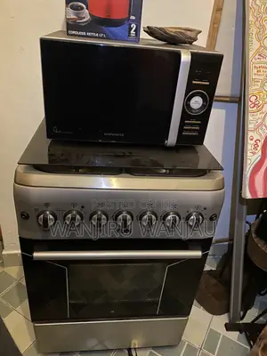 Von 3+1 Cooker (60x60) Daewoo Digital Microwave Combo – Moving Sale!