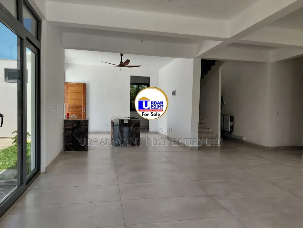 4bdrm Maisonette in Town Centre for sale