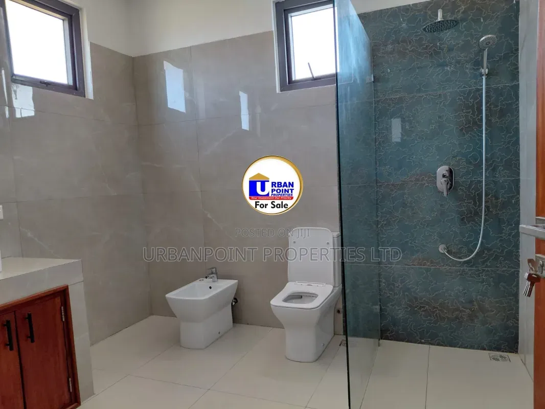 4bdrm Maisonette in Town Centre for sale