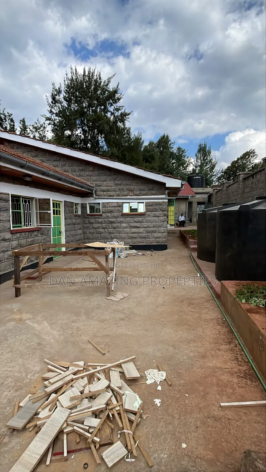 3bdrm Bungalow in Zambia Plus Dsq, Ngong CBD for rent