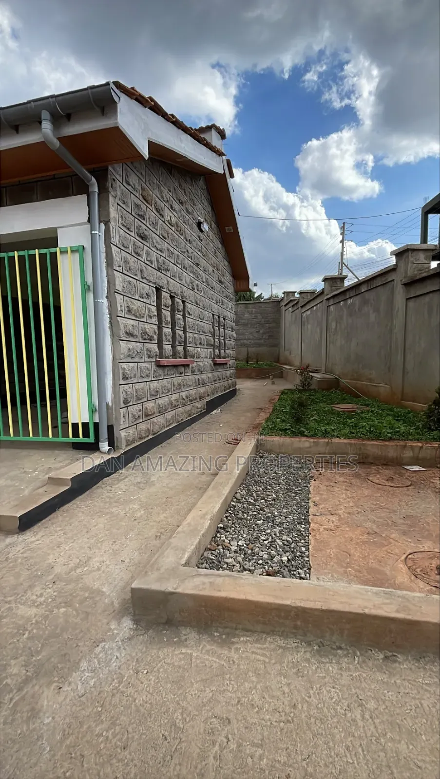 3bdrm Bungalow in Zambia Plus Dsq, Ngong CBD for rent