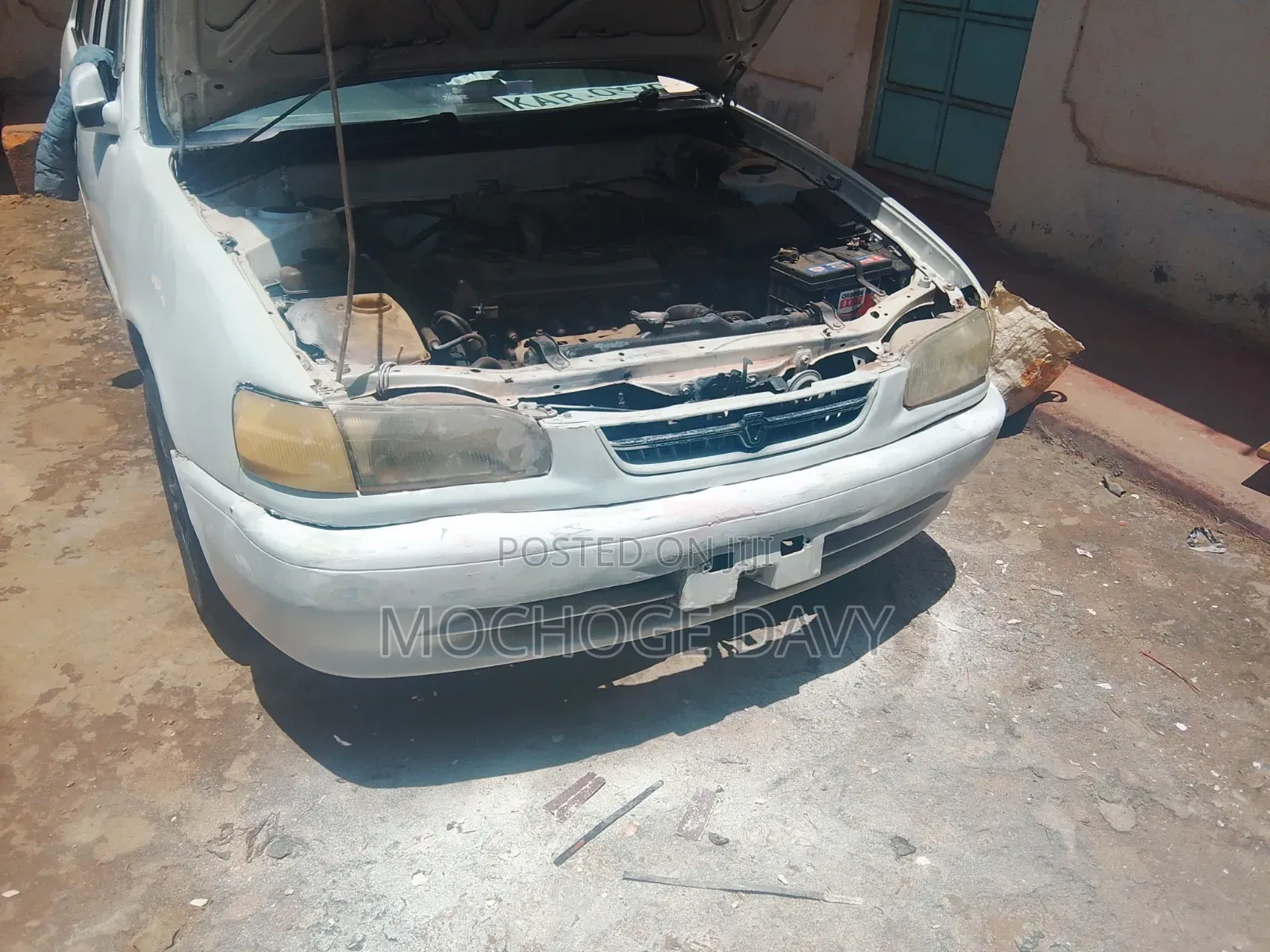 Toyota Corolla 1998 White