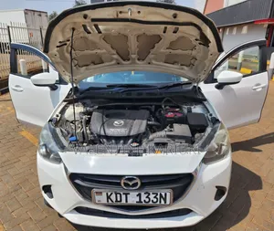 Mazda Demio 2018 Pearl