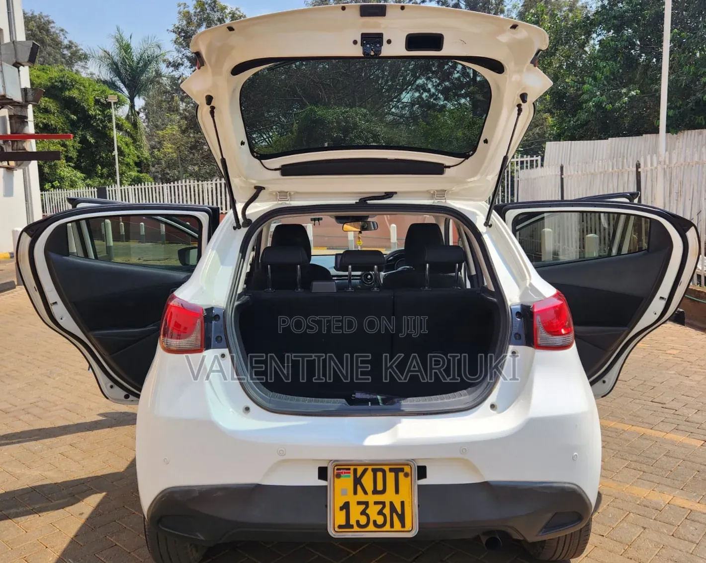 Mazda Demio 2018 Pearl