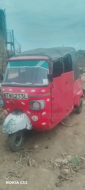 Piaggio 2019 Red