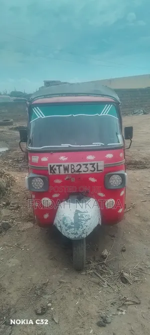 Piaggio 2019 Red