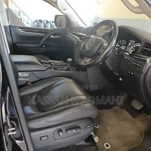 Lexus LX 2018 Black