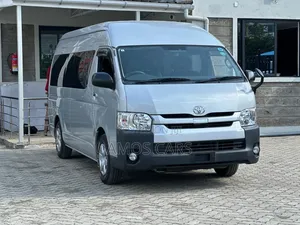 Toyota HiAce 2019 Silver