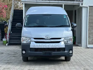 Toyota HiAce 2019 Silver