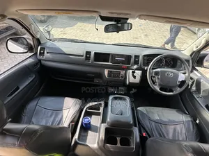 Toyota HiAce 2019 Silver