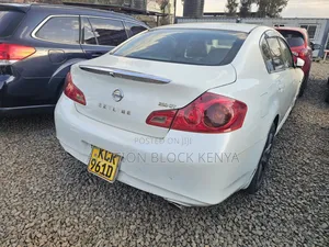Nissan Skyline 2011 White