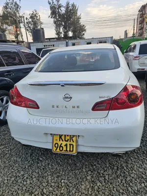 Nissan Skyline 2011 White