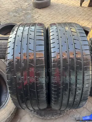 225/55 R19 - Toyo