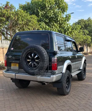 Toyota Land Cruiser 1995 Green