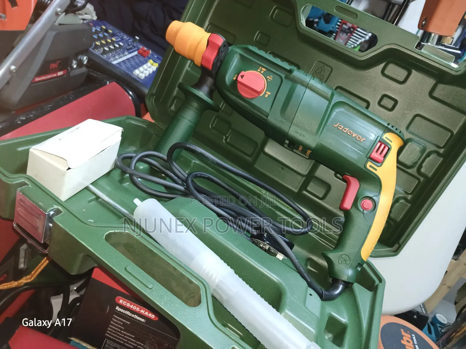 Jadever 800W *Industrial* Rotary **Hammer **[Model JDRH1D26]** 