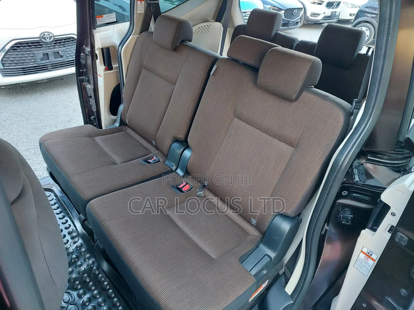 Toyota Sienta 2018 Brown