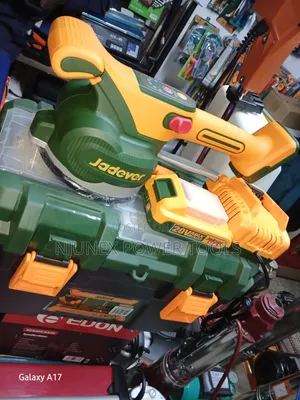 Jadever 20V Cordless Tile Vibration Machine (JDTVM1D128)