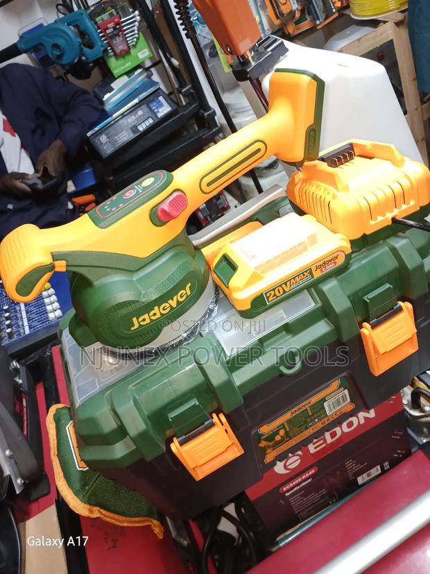 Jadever 20V Cordless Tile Vibration Machine - main view