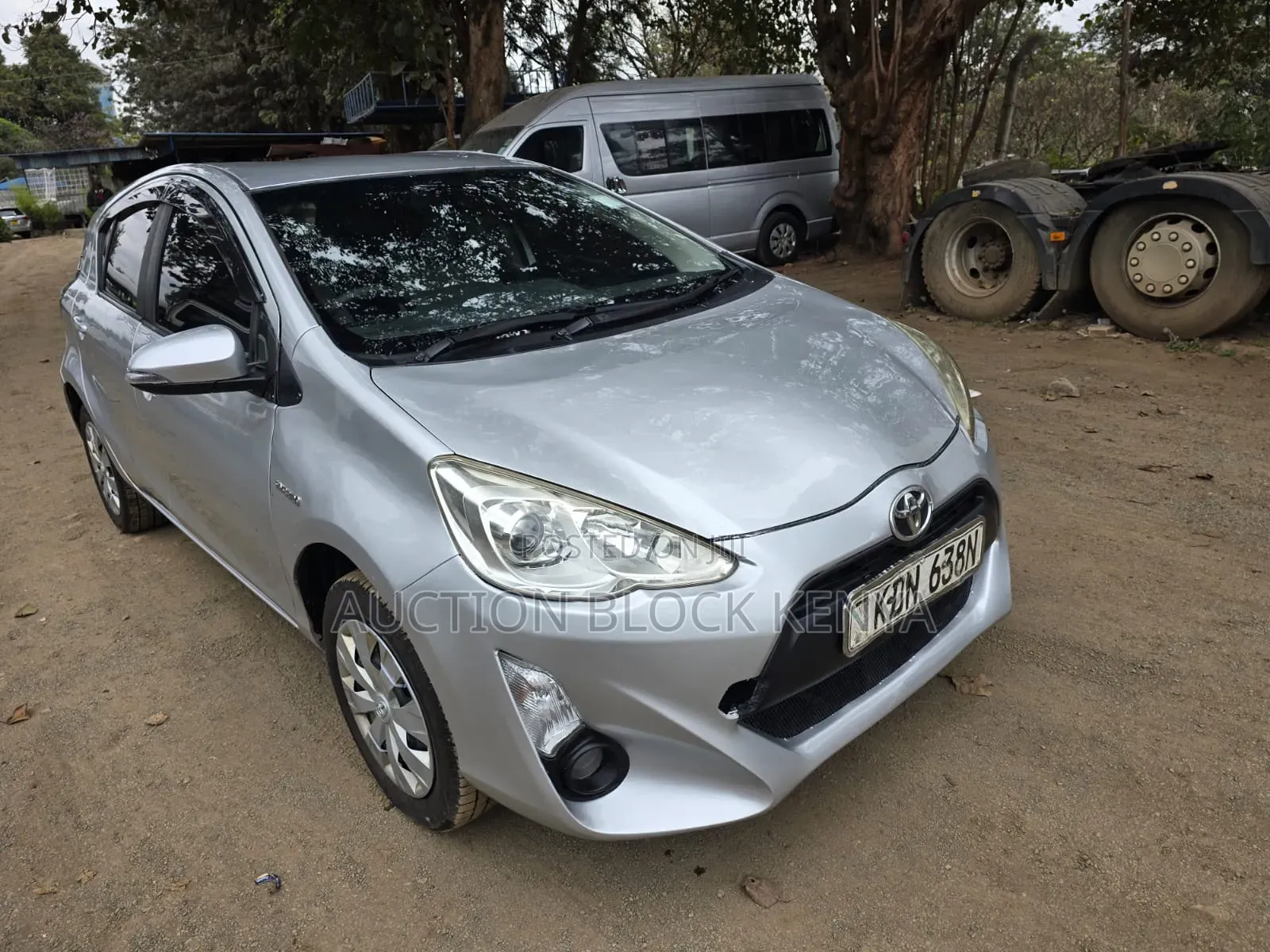 Toyota Aqua 2016 Silver