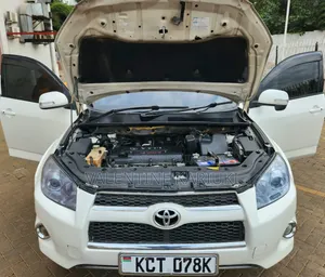 Toyota RAV4 2011 Pearl