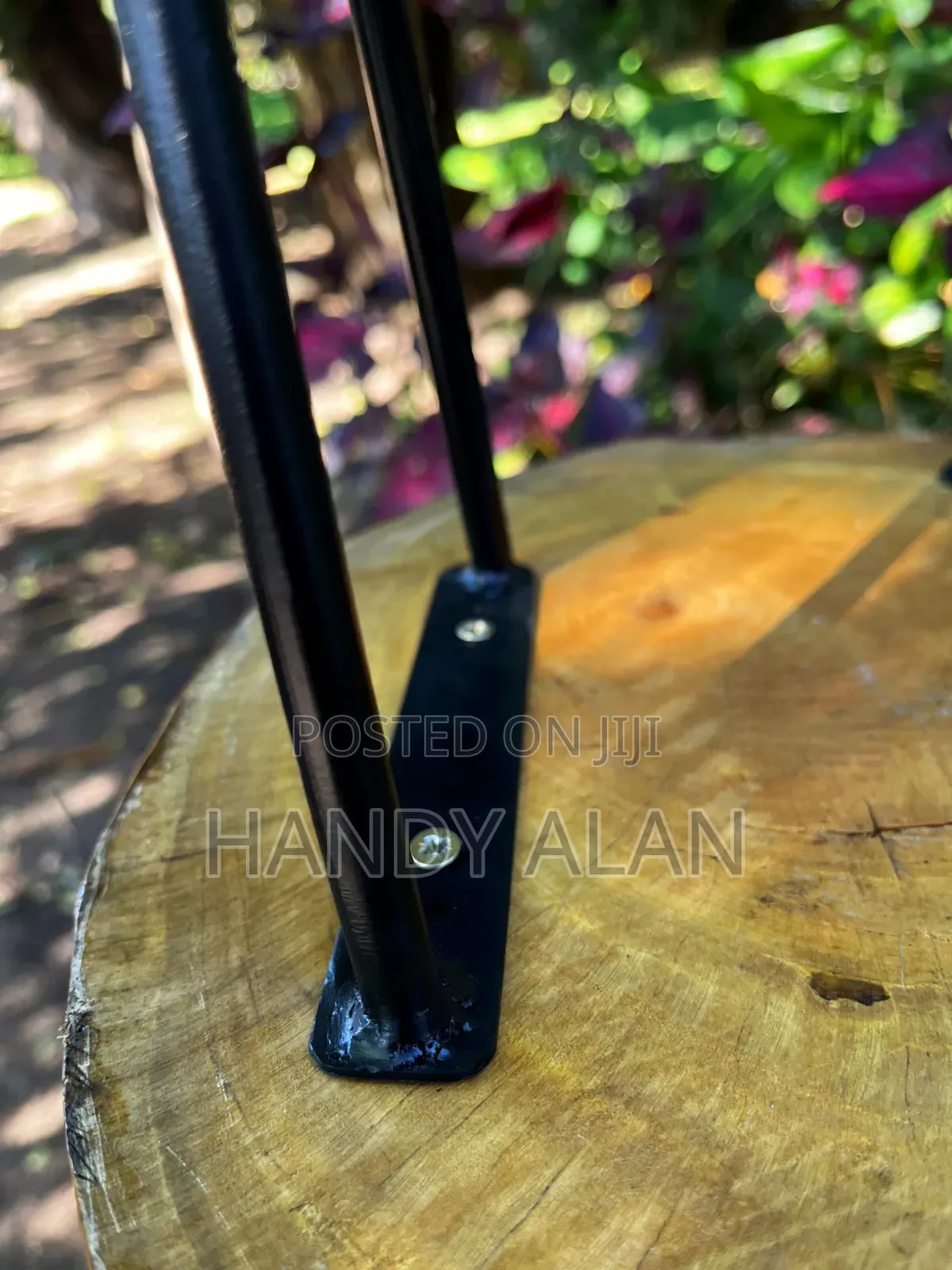 Live Edge Side Table.