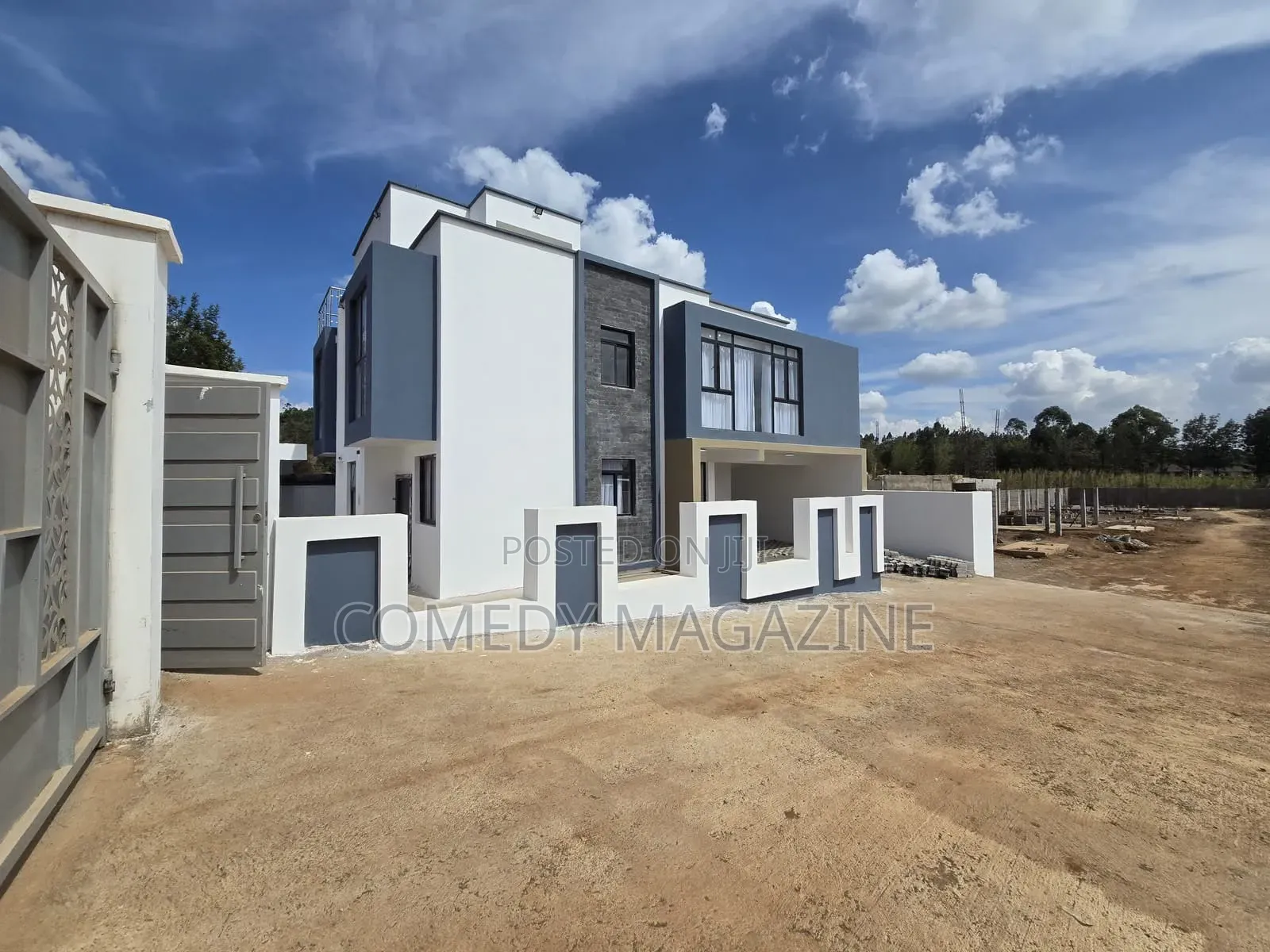 Furnished 5bdrm Maisonette in Royal Green, Karai for sale