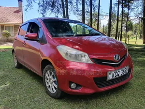 Toyota Vitz 2013 Red