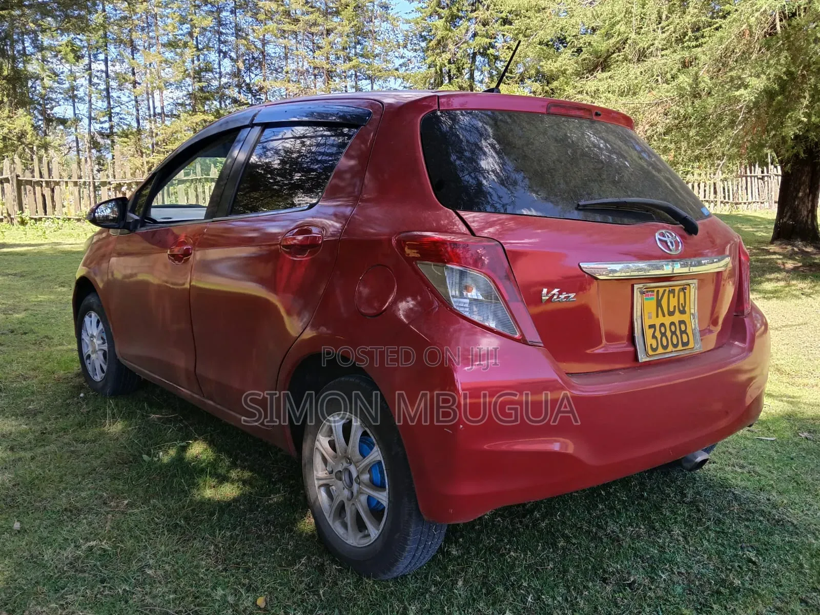 Toyota Vitz 2013 Red