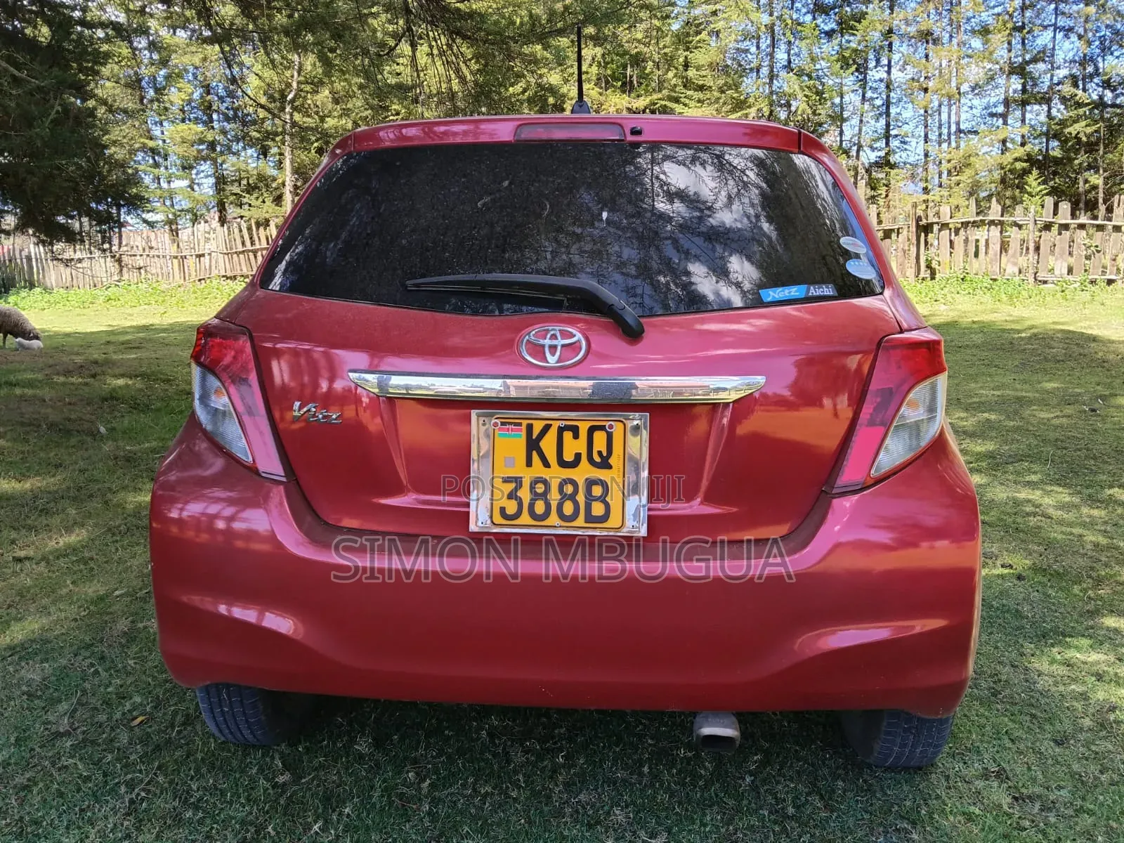 Toyota Vitz 2013 Red