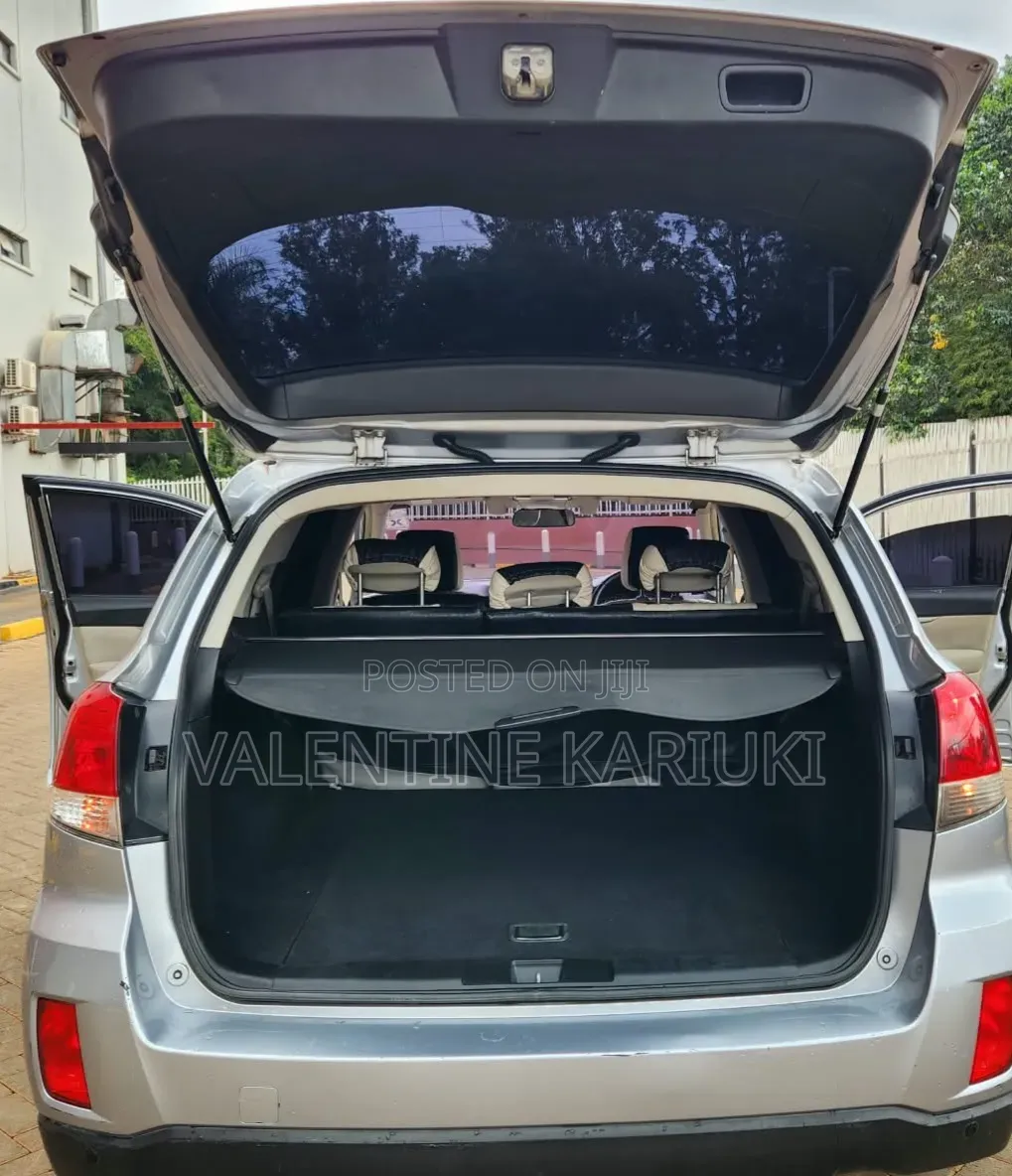 Subaru Outback 2012 Silver