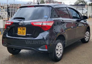 Toyota Vitz 1.0 FWD 5dr 2018 Black