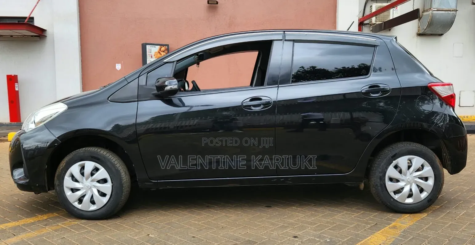 Toyota Vitz 1.0 FWD 5dr 2018 Black