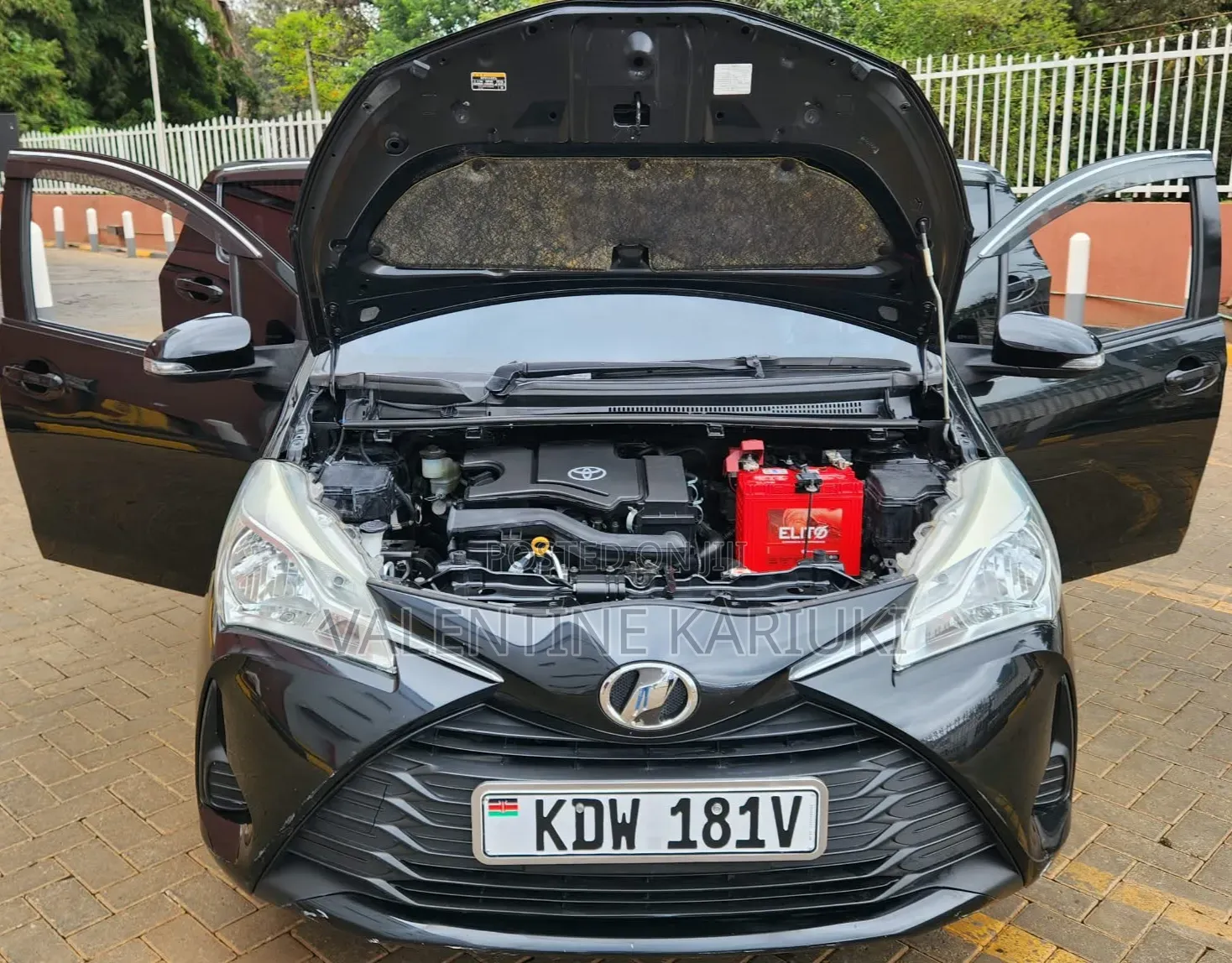Toyota Vitz 1.0 FWD 5dr 2018 Black