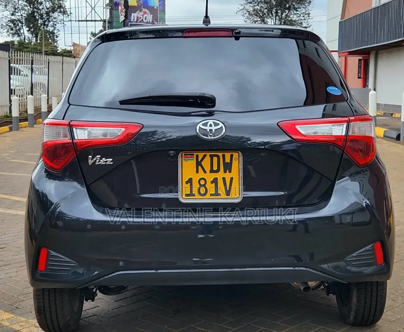 Toyota Vitz 1.0 FWD 5dr 2018 Black