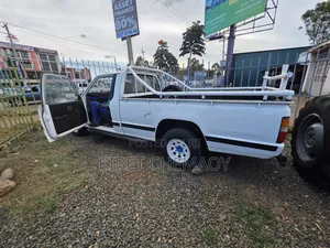 Mitsubishi L200 1994 White
