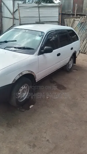 Toyota Corolla 1997 White