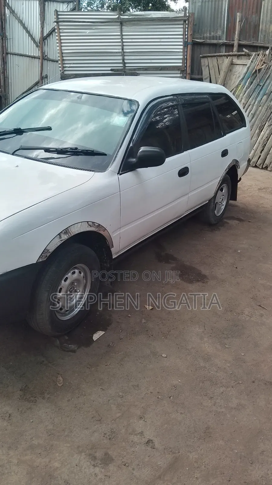 Toyota Corolla 1997 White