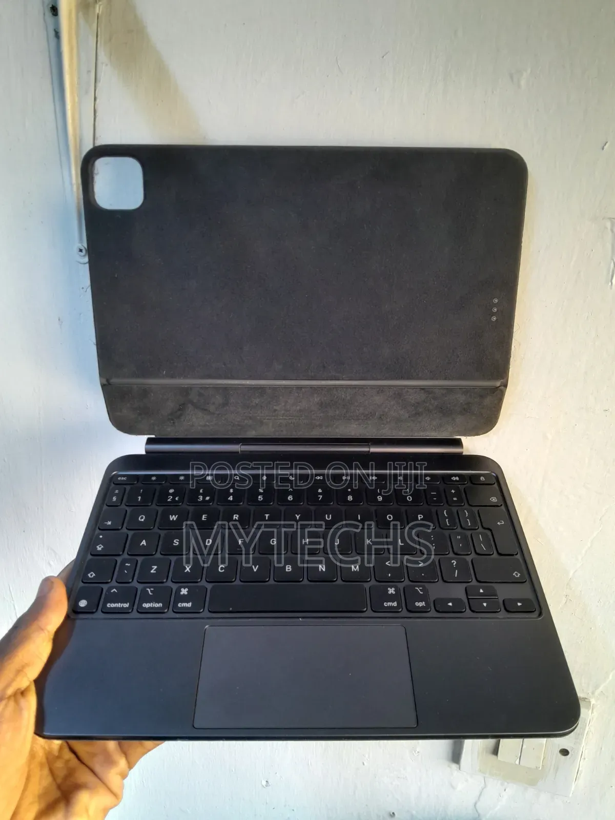 Magic Keyboard A2975