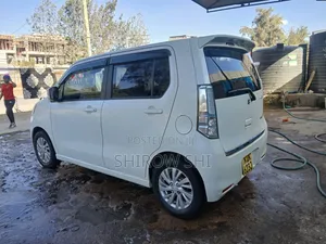 Suzuki Wagon R 2015 White