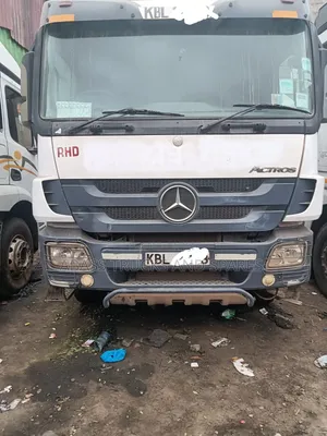Mercedes Benz Actros 2010 White