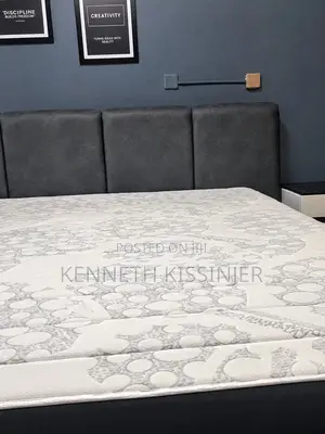 6 by 6 Dr Mattress Bed