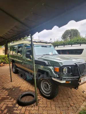 Toyota HiAce 2024 Green