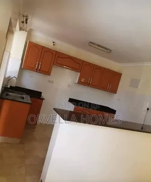 3bdrm Block of Flats in Lavington, Valley Arcade for rent