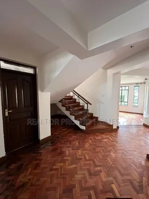 5bdrm Townhouse / Terrace in Lavington, Muthangari for rent