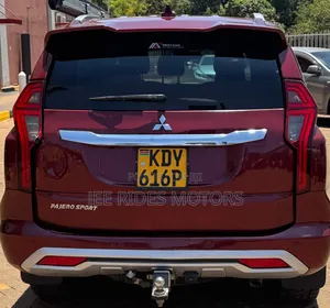 Mitsubishi Pajero 2020 Red