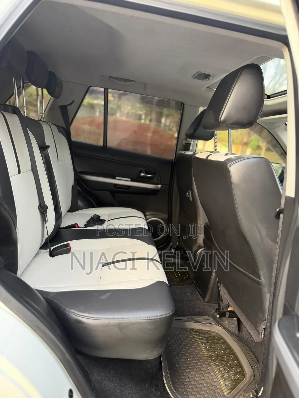 Suzuki Escudo 2010 White